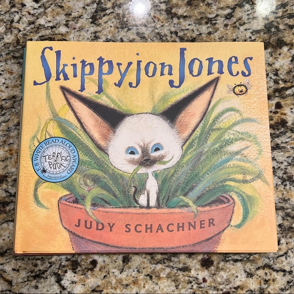 Skippyjon Jones Lot of 4 Hardcover Children’s Books, One with Bonus CD EUC - Picture 5 of 8
